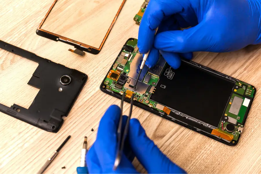 réparation rapide efficace smartphone tous types pannes Lardin Saint Lazare